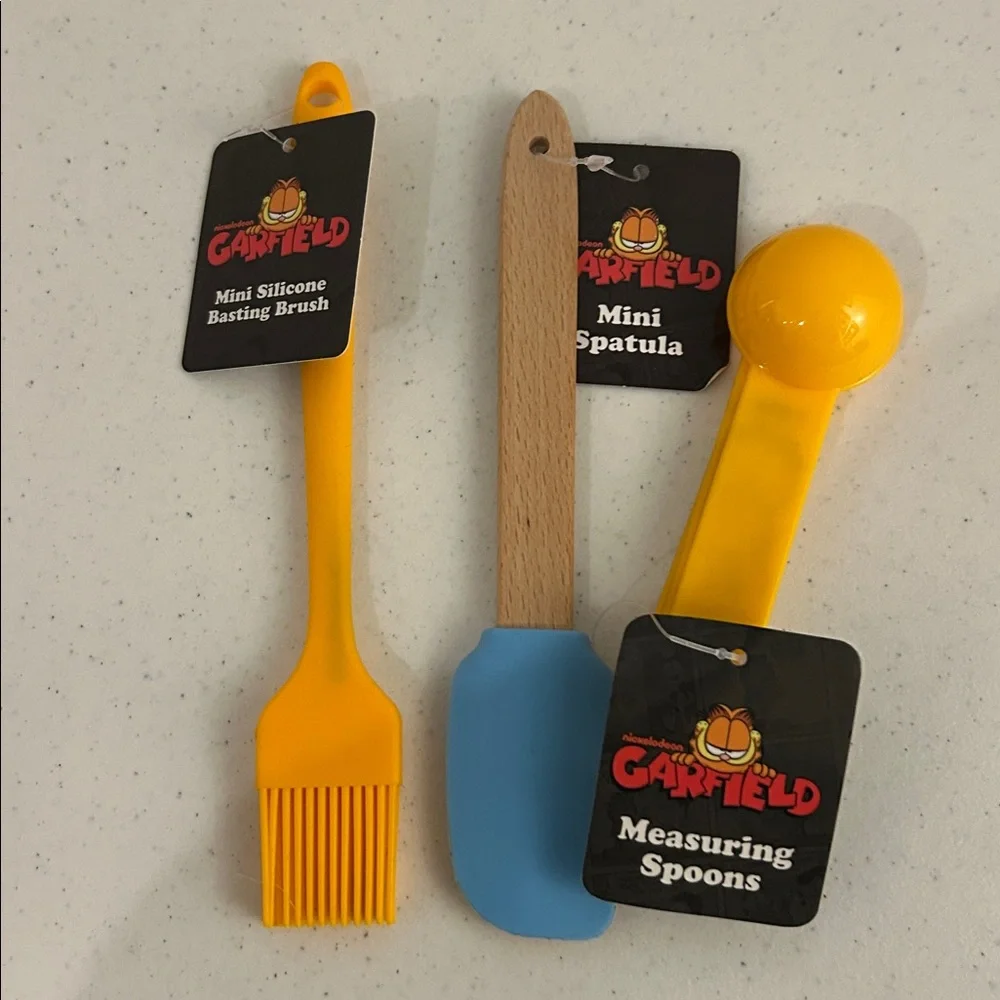 Garfield Kitchen Utensil Set - Picture 2 of 2